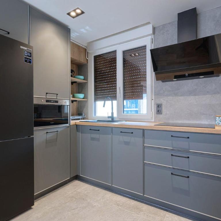 Vivienda Turística de Diseño Elegante - Two-Bedroom Apartment - 22