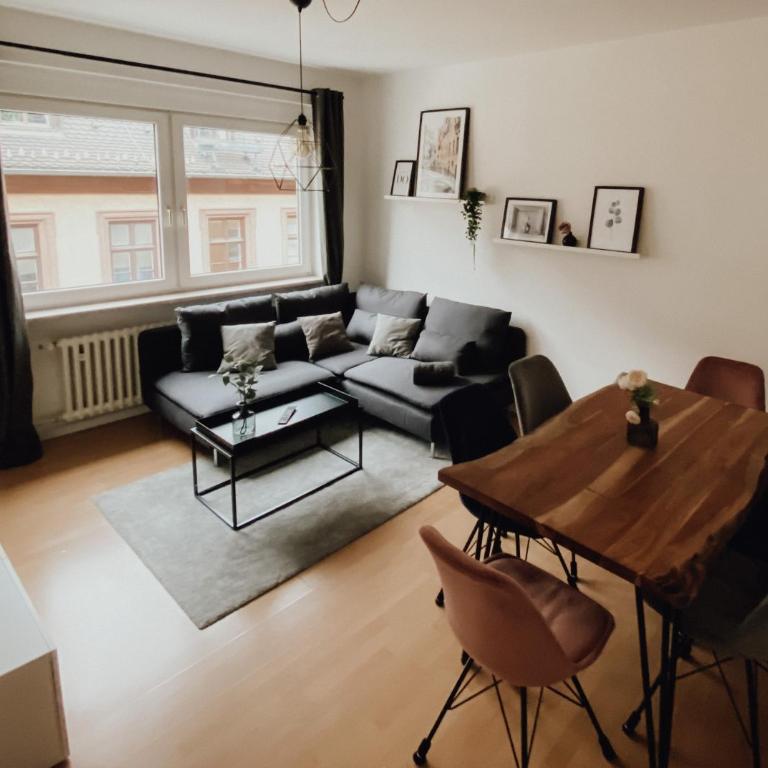 Attraktive 3-Zimmerwohnung - Zentrum Würzburg & nähe Bahnhof - Apartment mit 2 Schlafzimmern - 1