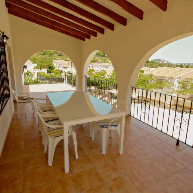 Laura-29A - pretty holiday property with garden and private pool in Calpe - Casa de 4 dormitorios - 14