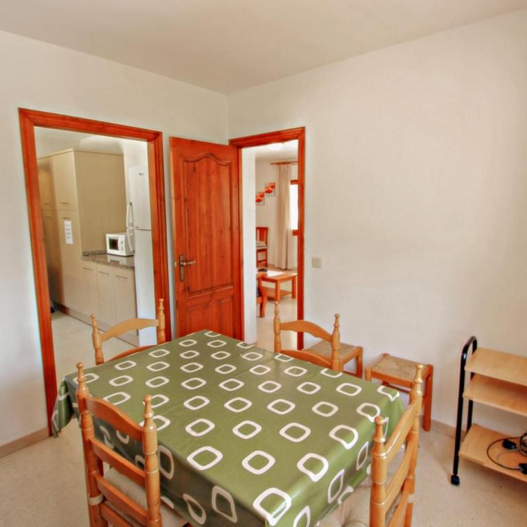 Laura-29A - pretty holiday property with garden and private pool in Calpe - Casa de 4 dormitorios - 19
