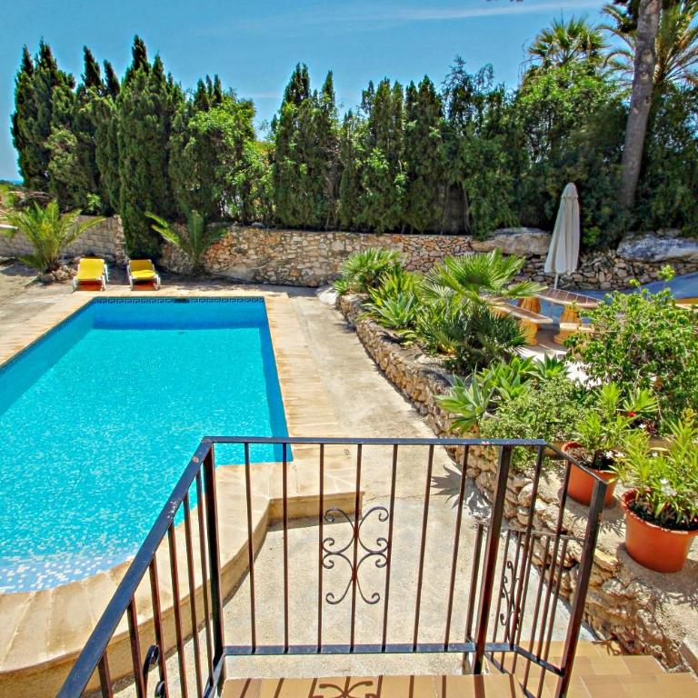 Laura-29A - pretty holiday property with garden and private pool in Calpe - Casa de 4 dormitorios - 4