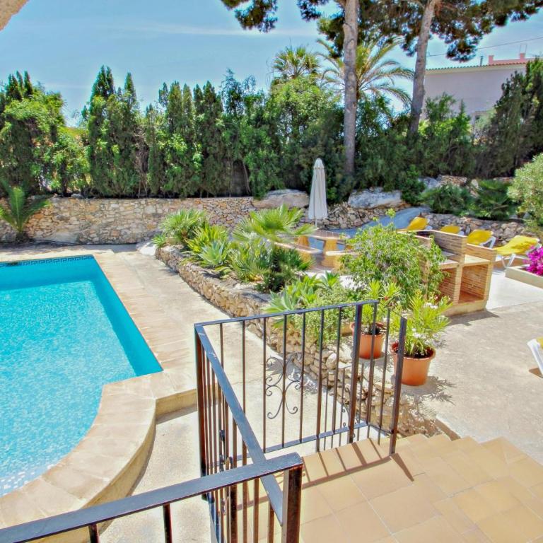 Laura-29A - pretty holiday property with garden and private pool in Calpe - Casa de 4 dormitorios - 6