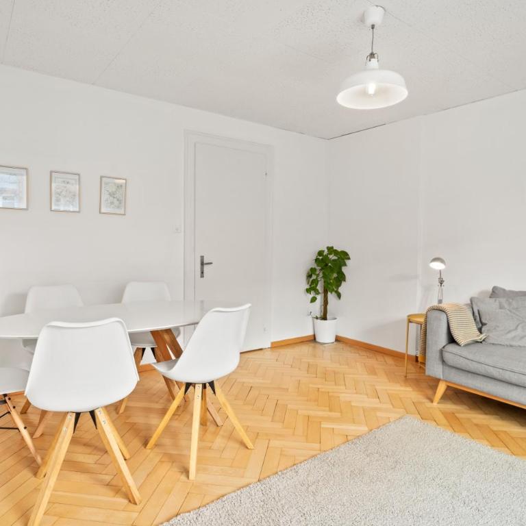 Modern & Central Apartments - Apartment - 3