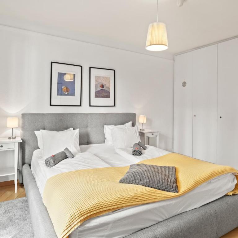 Modern & Central Apartments - Apartment - 11