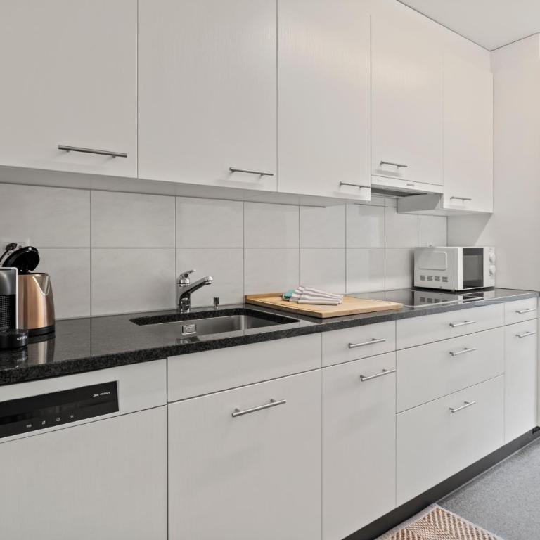 Modern & Central Apartments - Apartment - 13