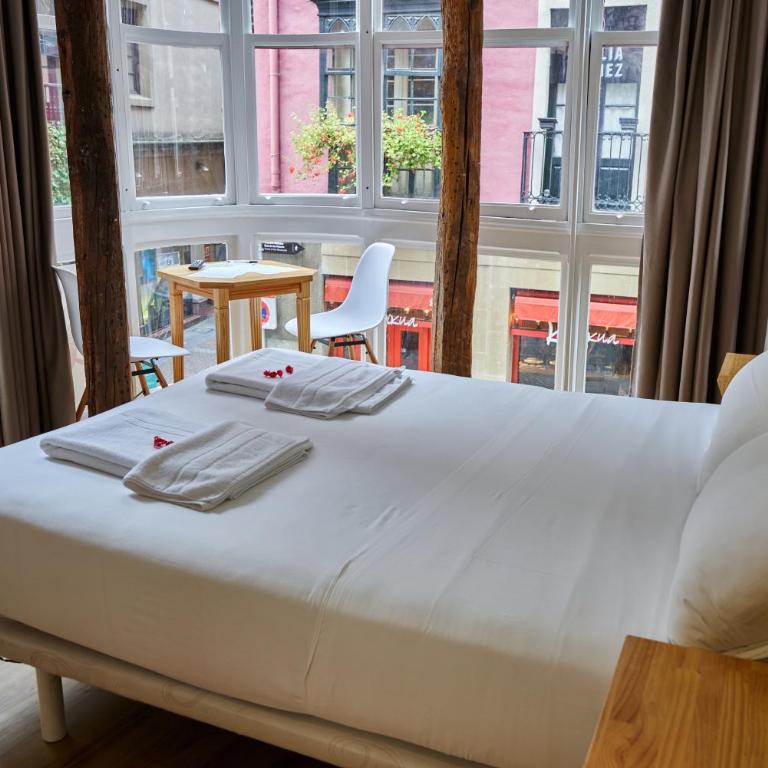 Pensión AliciaZzz Bed And Breakfast Bilbao - Double Room - 5
