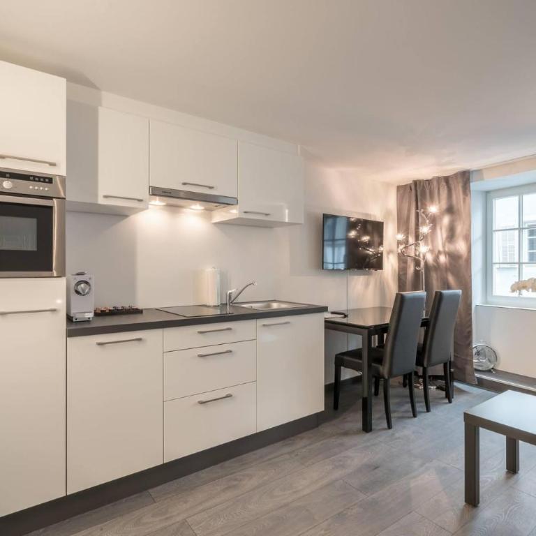 KoBi Boutique Studios Hirschenplatz - Deluxe Studio mit Doppelbett - 6