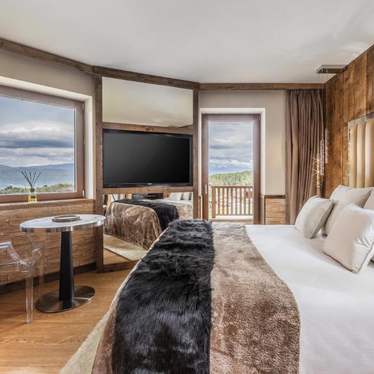 SOLEA DOLOMITI Boutique Hotel - Small Double Room with Mountain and Valley View - 2