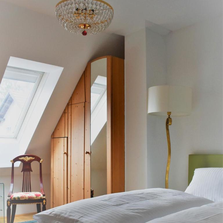 Hotel Restaurant - Häuserl im Wald Graz - Doppelzimmer - Nebengebäude - 8