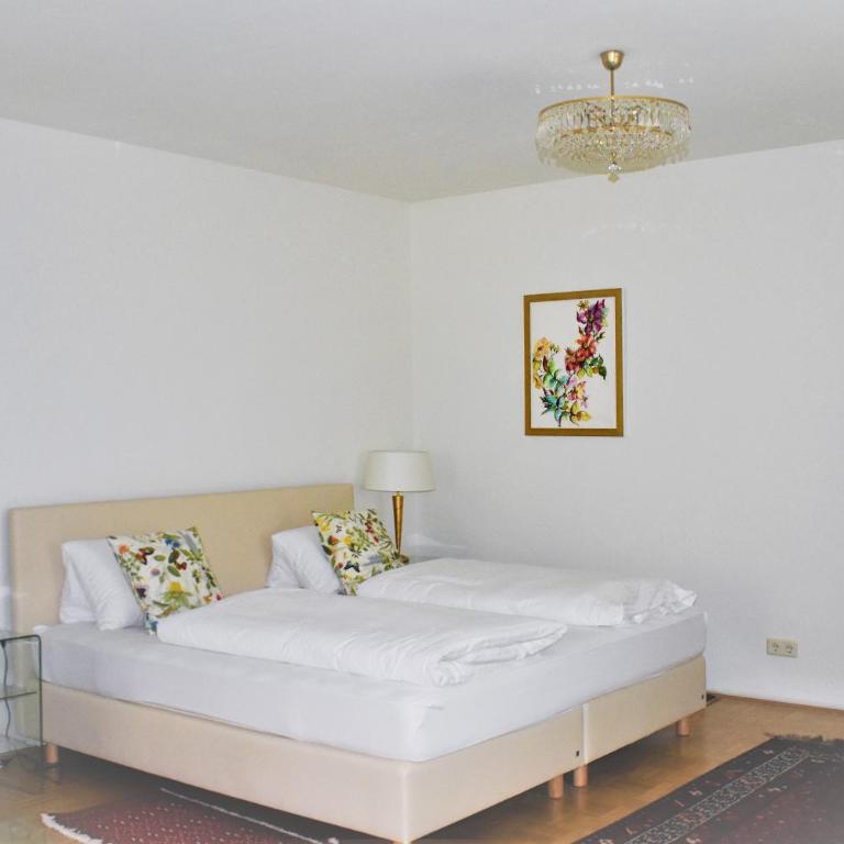 Hotel Restaurant - Häuserl im Wald Graz - Doppelzimmer - Nebengebäude - 7