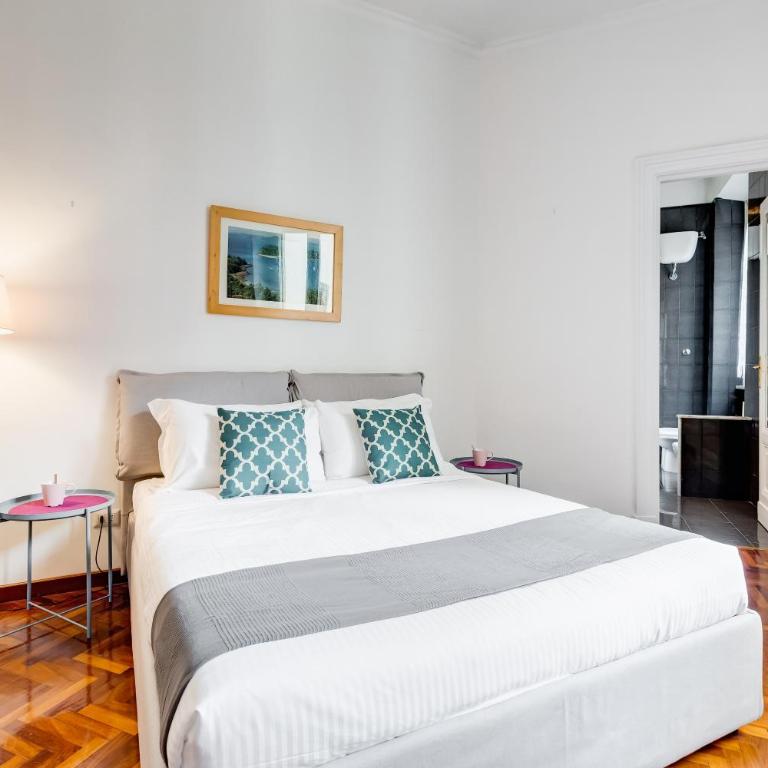 Large and bright apartment amazing view Basilica San Giovanni in Laterano - Two-Bedroom Apartment - 13