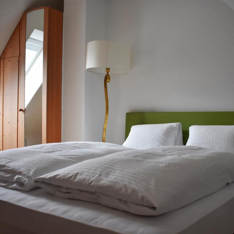 Hotel Restaurant - Häuserl im Wald Graz - Doppelzimmer - Nebengebäude - 10