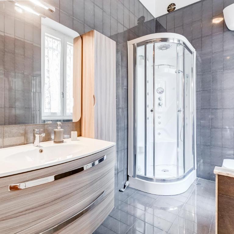 Large and bright apartment amazing view Basilica San Giovanni in Laterano - Two-Bedroom Apartment - 32