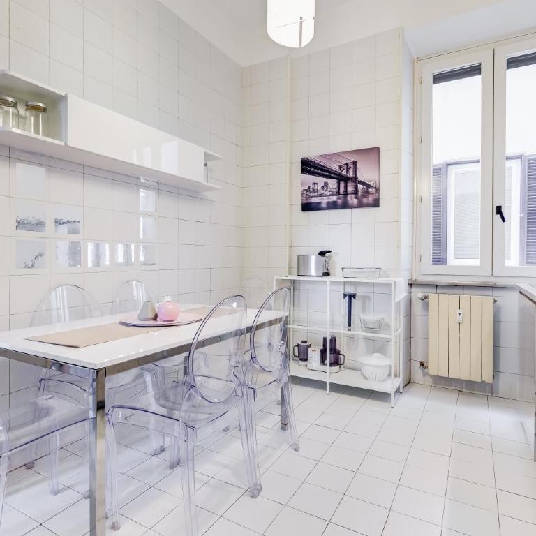 Large and bright apartment amazing view Basilica San Giovanni in Laterano - Two-Bedroom Apartment - 11