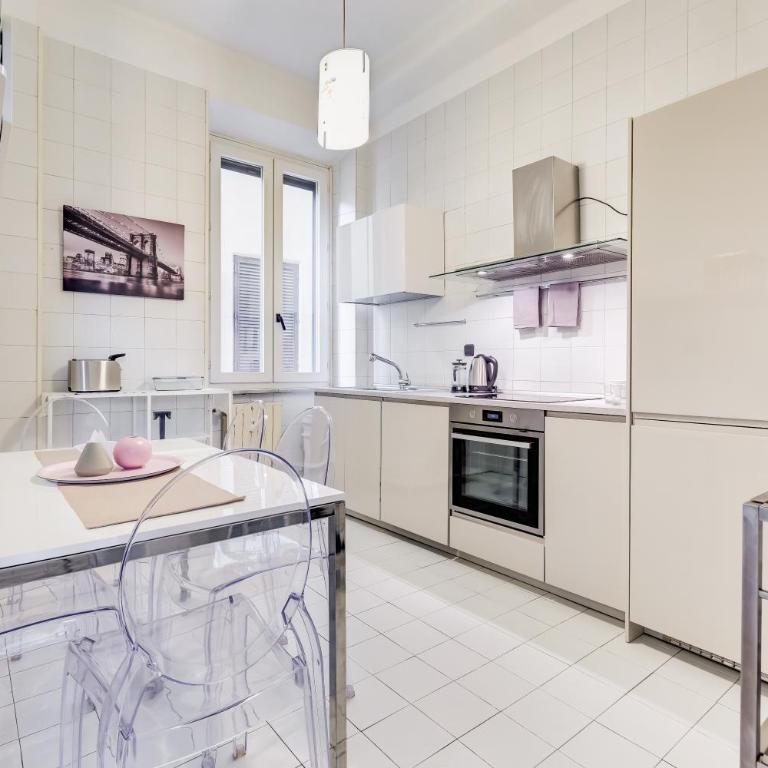 Large and bright apartment amazing view Basilica San Giovanni in Laterano - Two-Bedroom Apartment - 8