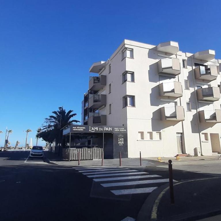 RESIDENCE DE LA PLAGE Appart à 2 pas de la plage et du marché - One-Bedroom Apartment - 3