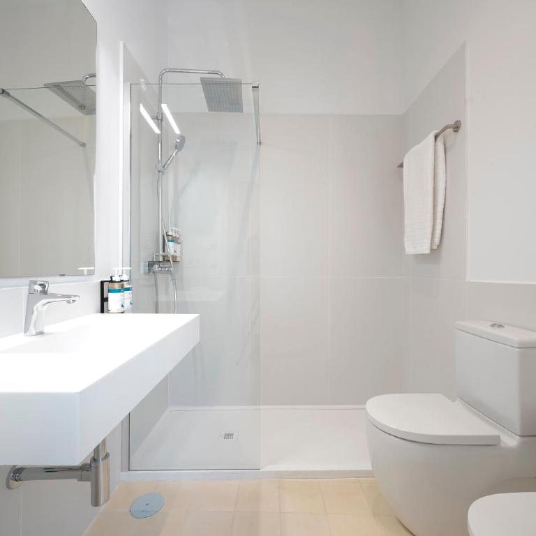 Numa Seville Solea - Large 2 Bedroom Apartment with Sofa Bed - 10