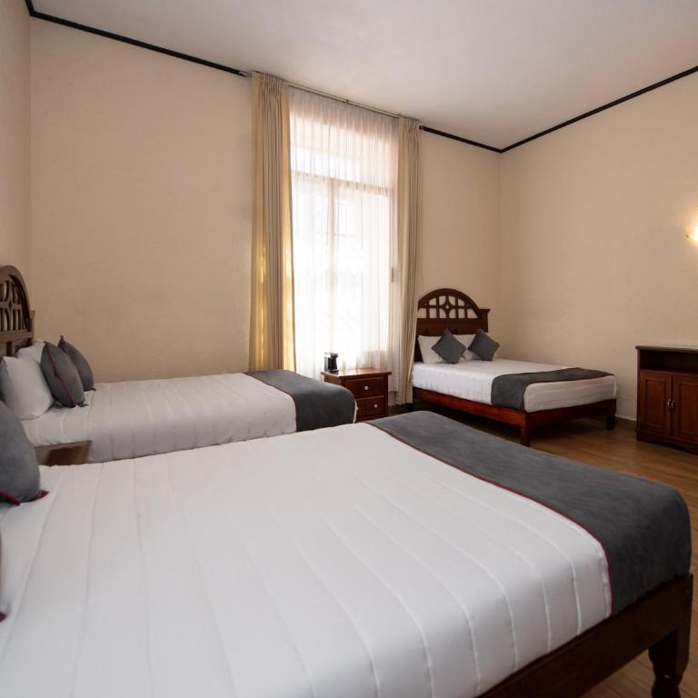 Hotel Senorial - Standard Family Room - 1