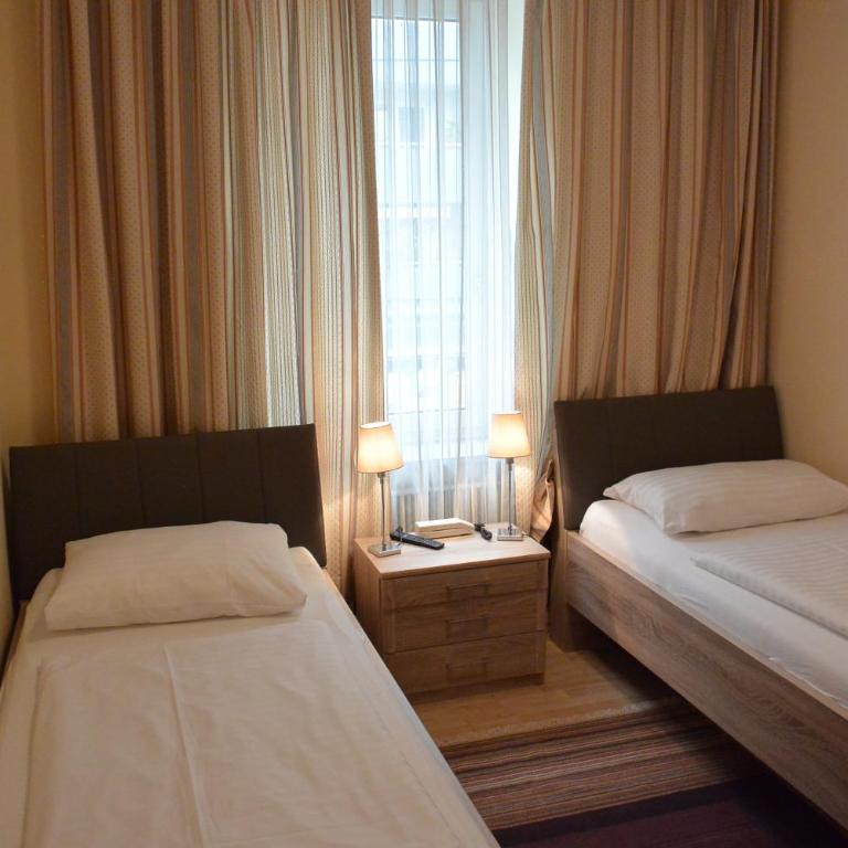 Adlerhof - Zweibettzimmer - 10