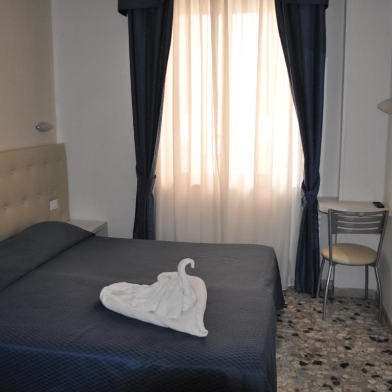 Hotel Caribe - Camera Familiare - 4
