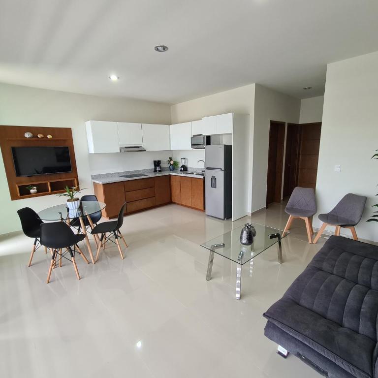 Hermoso departamento con alberca, a 10 minutos de la playa!!! - Two-Bedroom Apartment - 53