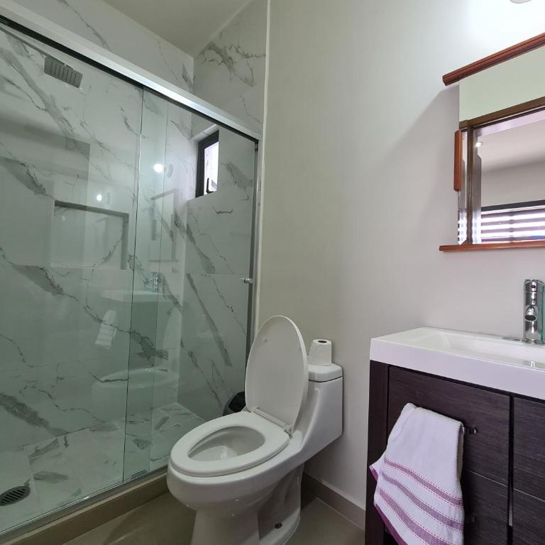 Hermoso departamento con alberca, a 10 minutos de la playa!!! - Two-Bedroom Apartment - 49