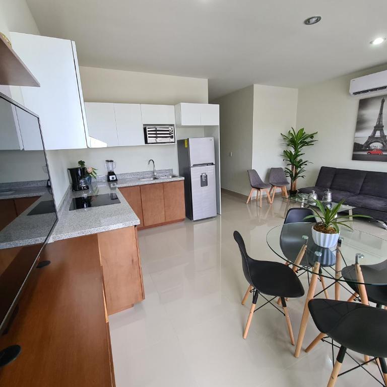 Hermoso departamento con alberca, a 10 minutos de la playa!!! - Two-Bedroom Apartment - 45