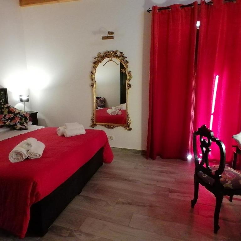 Casa Busari - Double Room with Balcony - 14