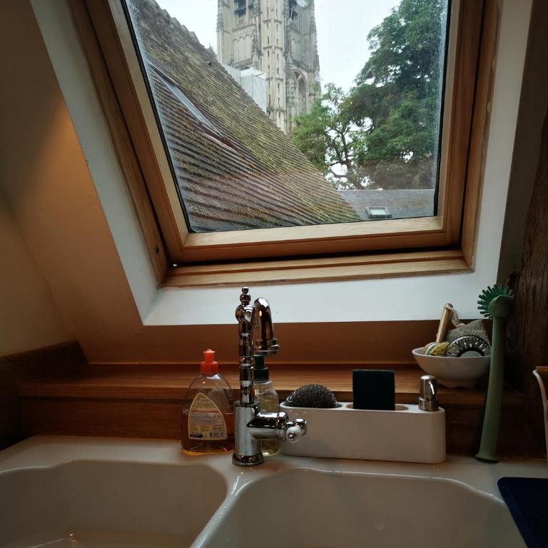 Aux 3 Maillets II Superbe appartement face à la cathédrale - Appartement 2 Chambres - 24
