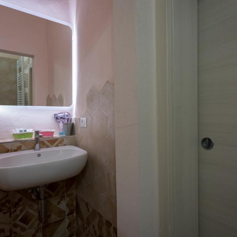 Boboli Apartment by Mamo Florence - Two-Bedroom Apartment - 12