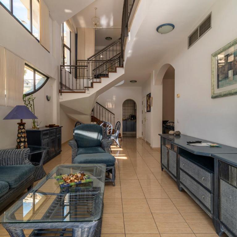Sunshine Beach Villas - Villa - 32