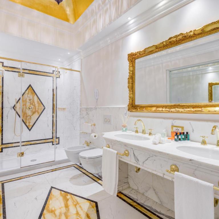 Hotel Ai Reali - Small Luxury Hotels of the World - Suite con Vista Canale - 4