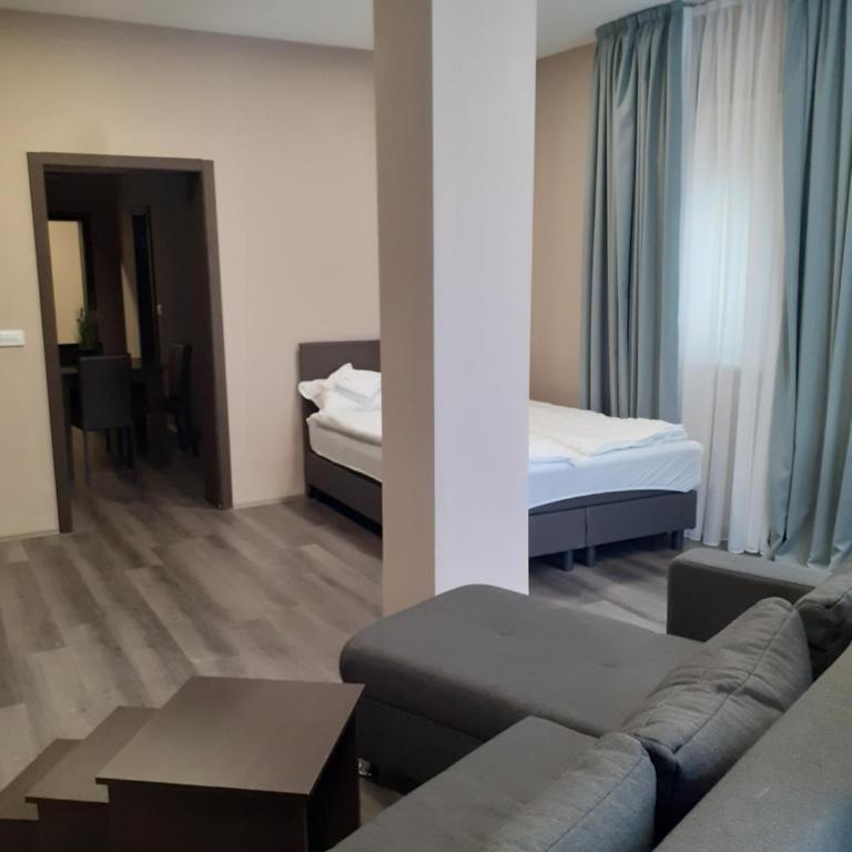 Belvedere Hills Luxury Apartments and Spa - Studio with Terrace - 4