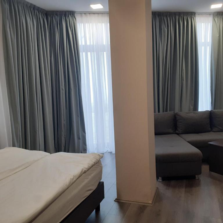 Belvedere Hills Luxury Apartments and Spa - Studio with Terrace - 5