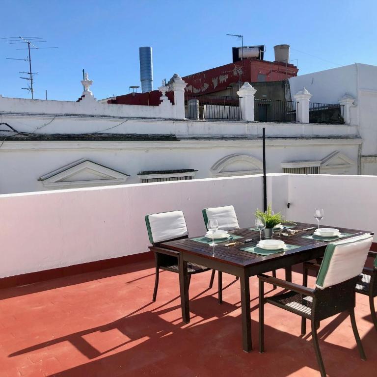 GATU PREMIUM La Casa del Arco con wifi, aire acc, terraza ," Preferente mayores de 21 años y familias " - Casa de 2 dormitorios - 6