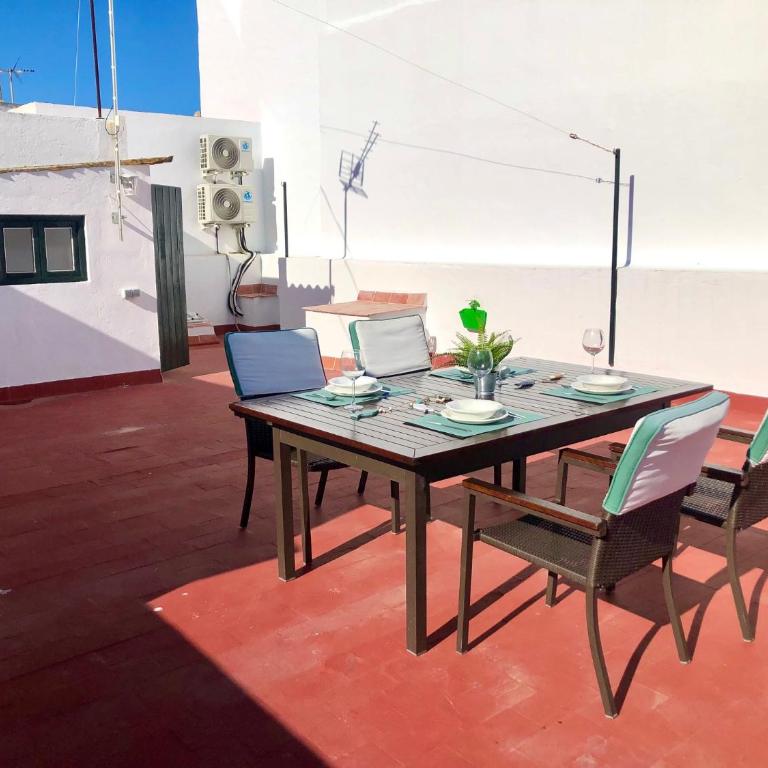 GATU PREMIUM La Casa del Arco con wifi, aire acc, terraza ," Preferente mayores de 21 años y familias " - Casa de 2 dormitorios - 18