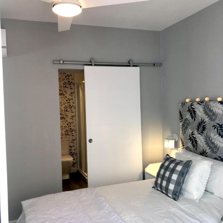 GATU PREMIUM La Casa del Arco con wifi, aire acc, terraza ," Preferente mayores de 21 años y familias " - Casa de 2 dormitorios - 23
