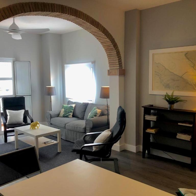 GATU PREMIUM La Casa del Arco con wifi, aire acc, terraza ," Preferente mayores de 21 años y familias " - Casa de 2 dormitorios - 41