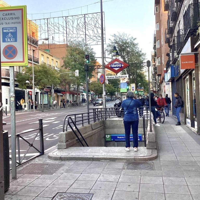 Dos dormitorios al lado del metro centrico moderno - Apartamento - 15