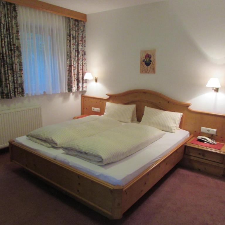 Landhaus Paradies Samnaun Spiss - Doppelzimmer mit Balkon - 5