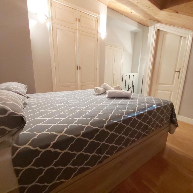 Apartments Madrid Principe - Penthouse Apartment with Terrace - 11