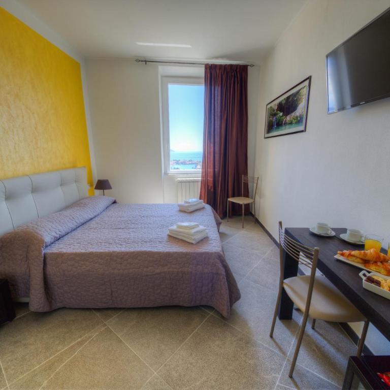 88 Miglia - Camera Matrimoniale con Vista Mare - 1