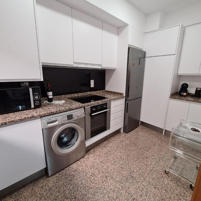 Dos Torres Ático Dúplex - Céntrico con Vistas a la Ciudad - Apartamento de 3 dormitorios - 5