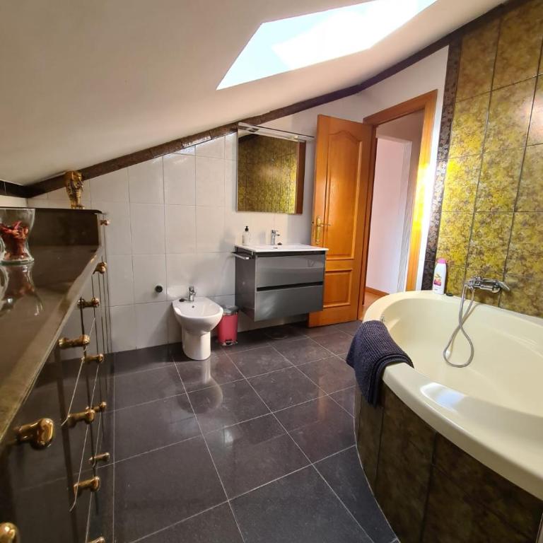 Dos Torres Ático Dúplex - Céntrico con Vistas a la Ciudad - Apartamento de 3 dormitorios - 9