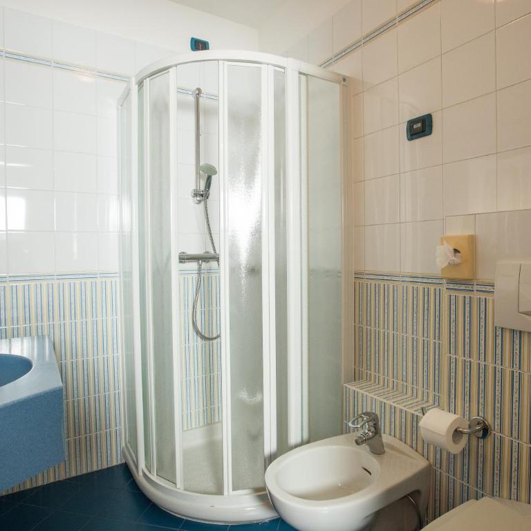 Hotel Galli - Camera Matrimoniale/Doppia con Letti Singoli - 11