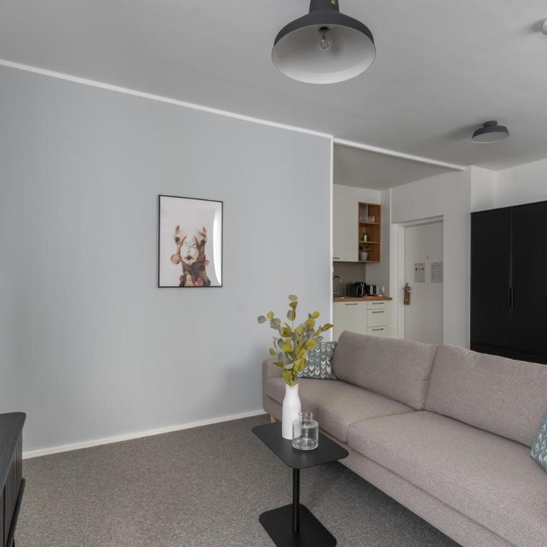 Limehome Linz Friedrichstraße - Suite XXL mit Sitzbereich - 4