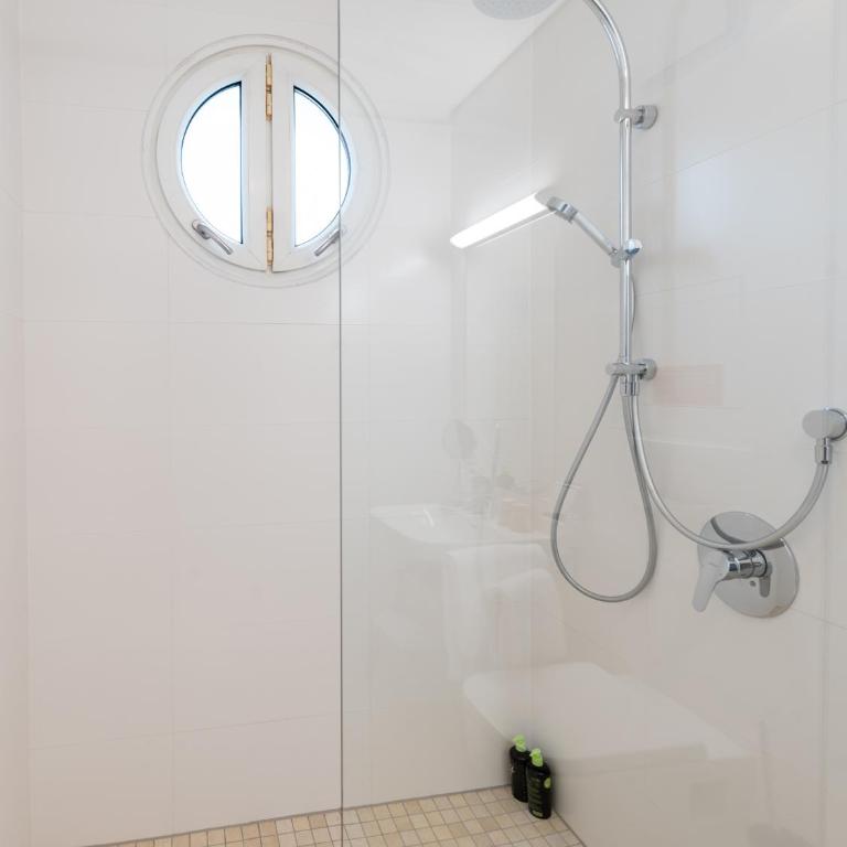 Limehome Linz Friedrichstraße - Suite XL mit Sitzbereich - 11