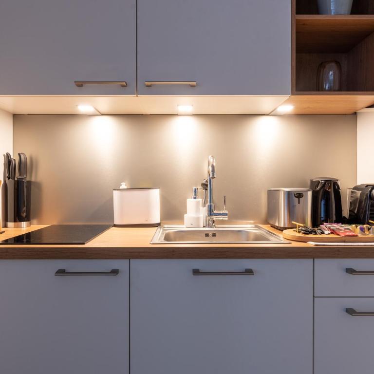 Limehome Linz Friedrichstraße - Suite XL mit Sitzbereich - 9