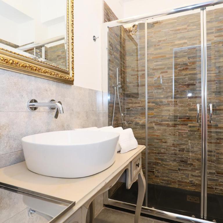 Centro Residenze Domus Sofiae - Appartamento con 2 Camere da Letto - 32