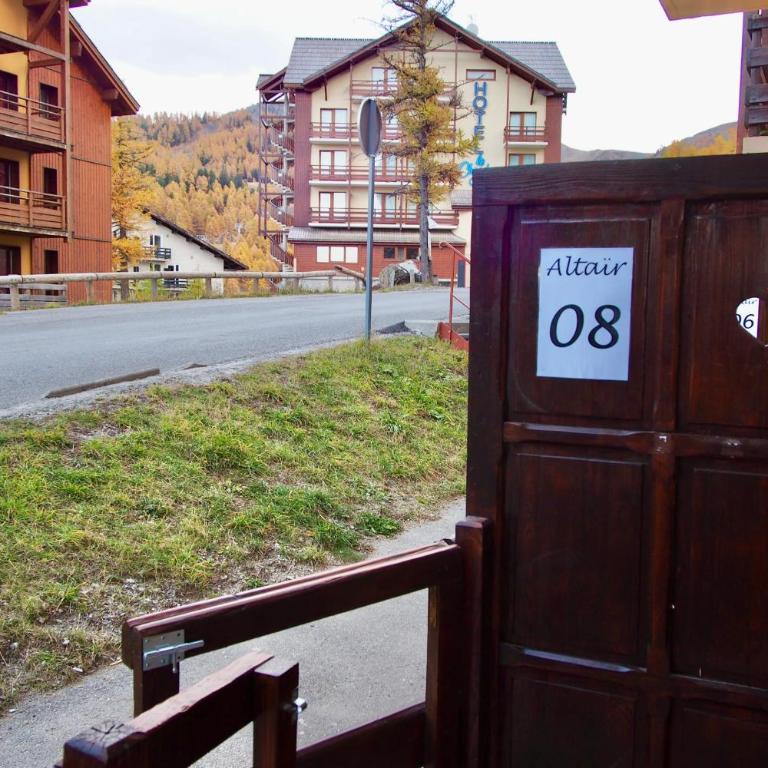 RisoulSki Constellation - Altaïr 08 - Studio - 5 to 9 people – Ground floor – Mezzanine – 30 m2 - 7